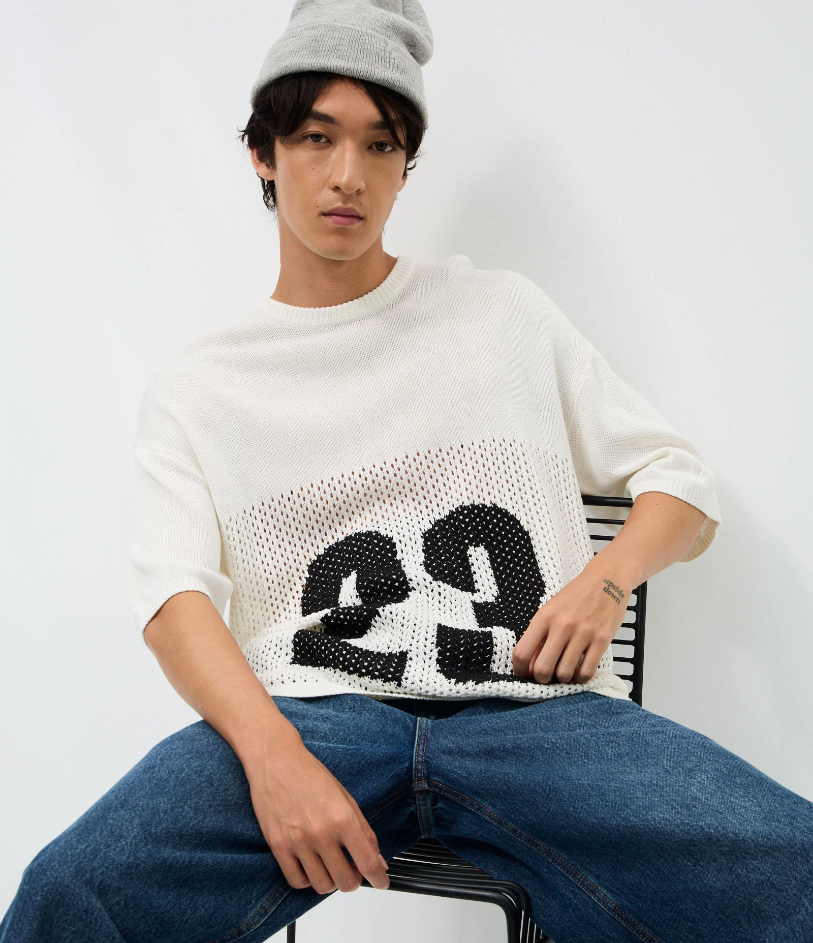 Camiseta Oversized Manga Curta em Jacquard Esportiva Nº 23 Branco 2