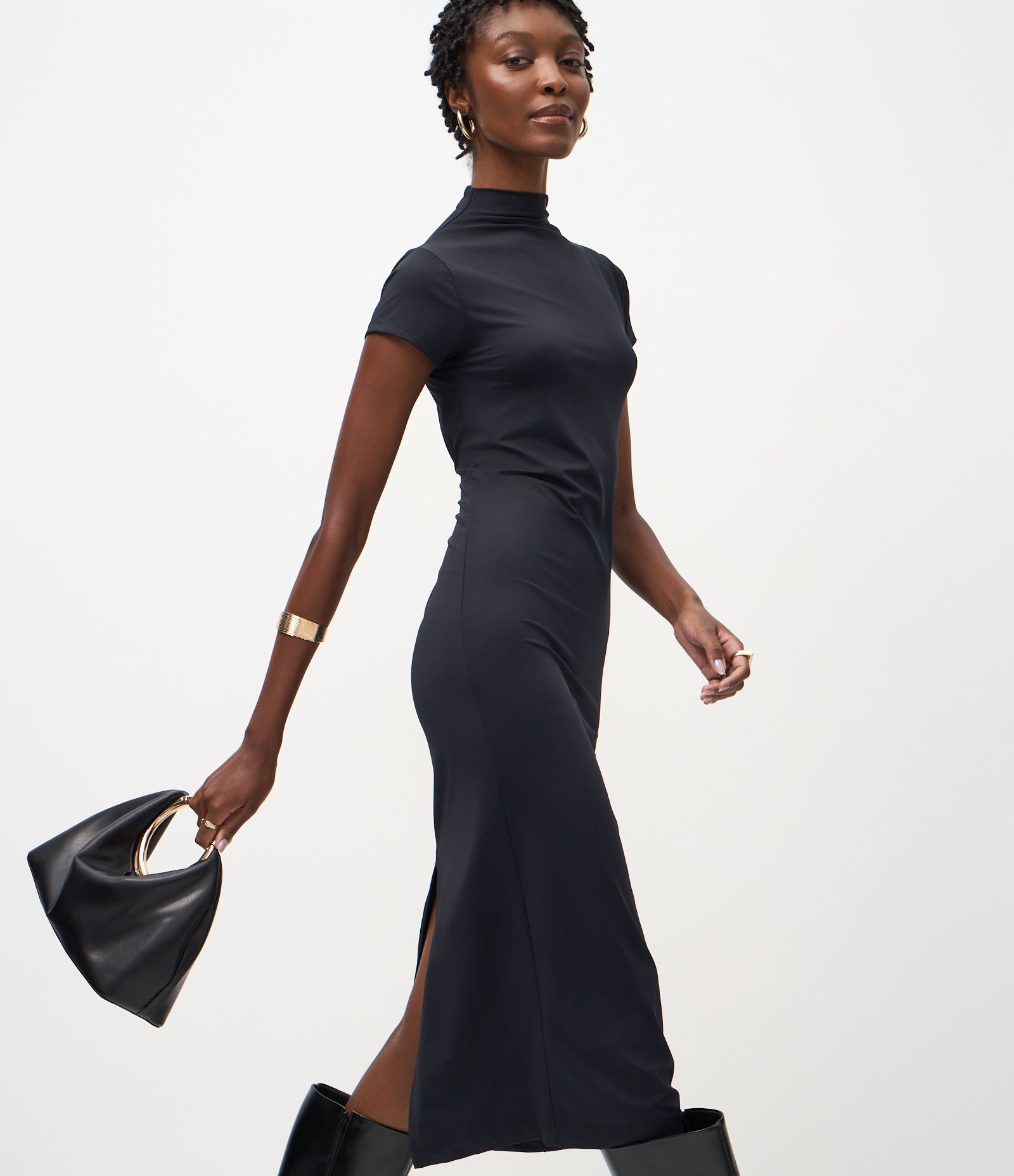 Vestido Tubinho Básico com Gola Alta e Fenda Traseira Preto 4