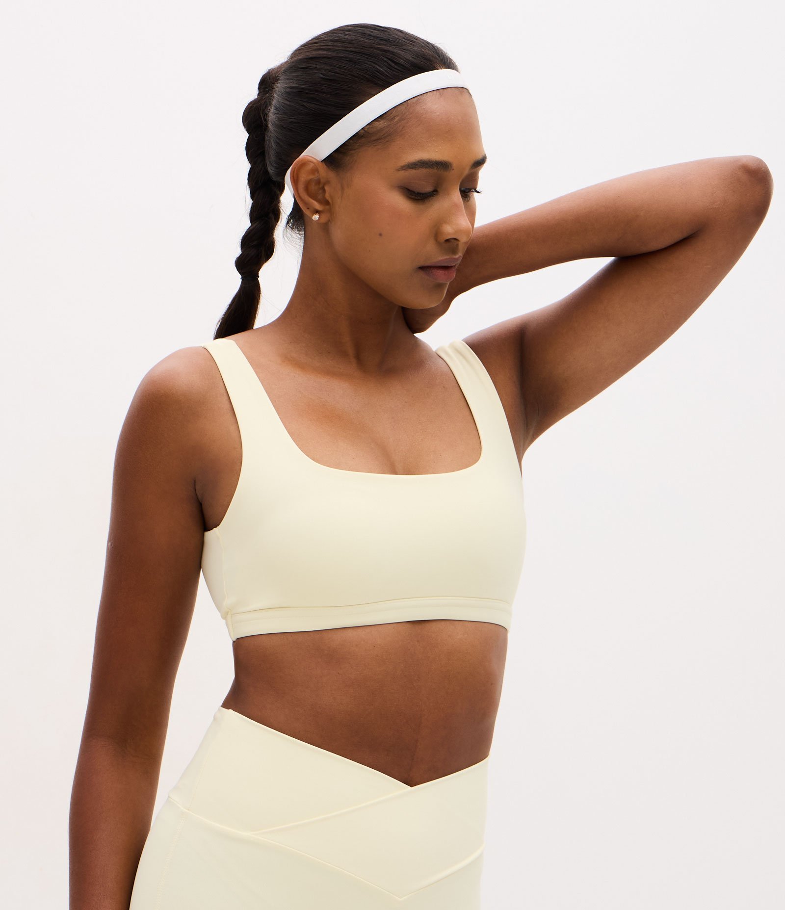 Top Esportivo em Microfibra com Abertura em V e Bojo Off White 1