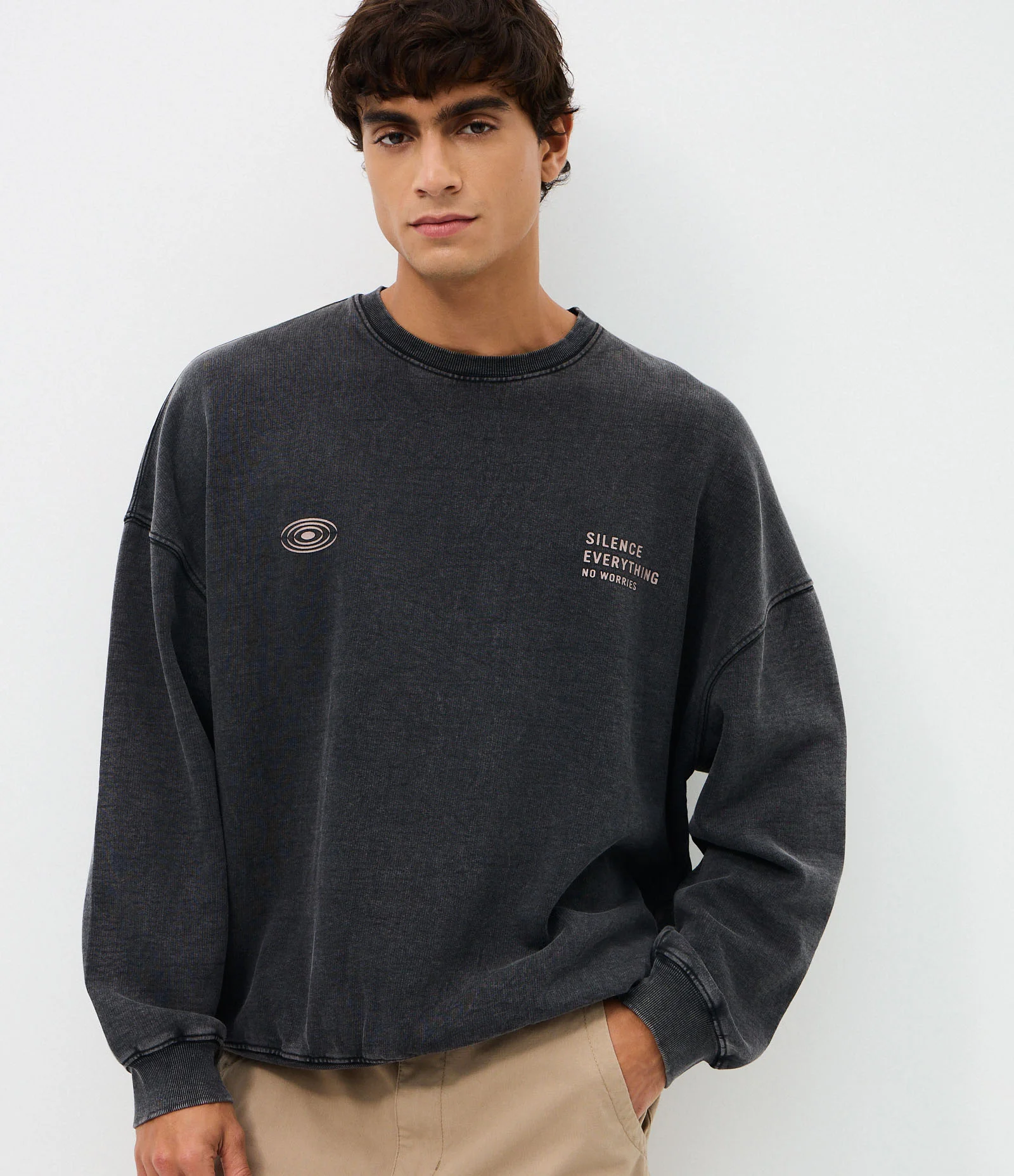 Blusão Oversized Moletom Silence Everything Preto 1