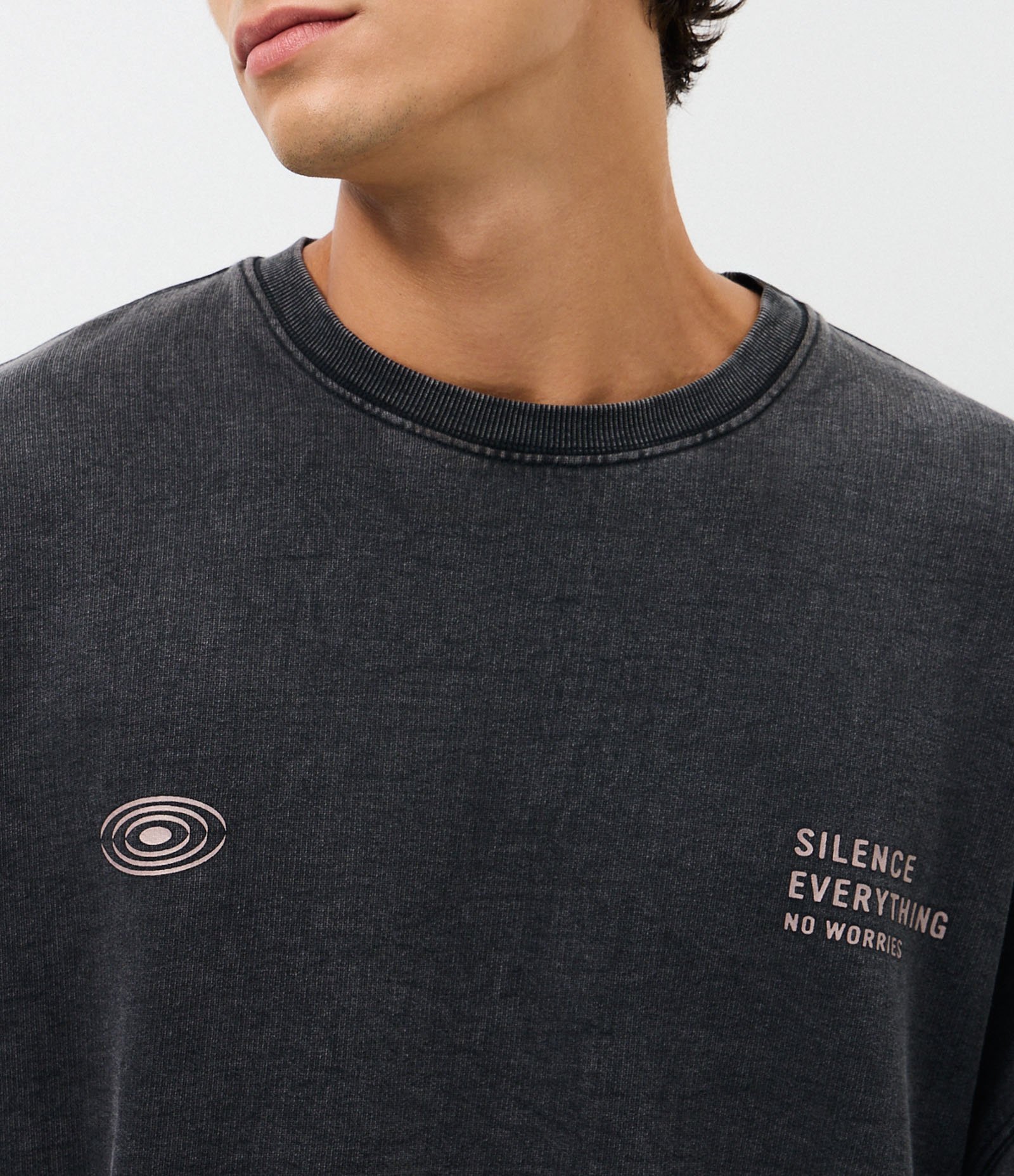 Blusão Oversized Moletom Silence Everything Preto 4