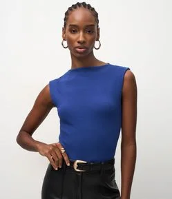 Blusa em Algodão com Gola Canoa