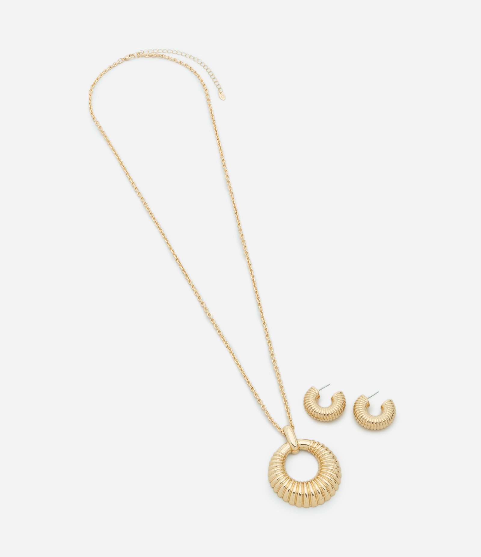 Conjunto de Colar Longo com Pingente Robusto e Brincos Argola Dourado 2
