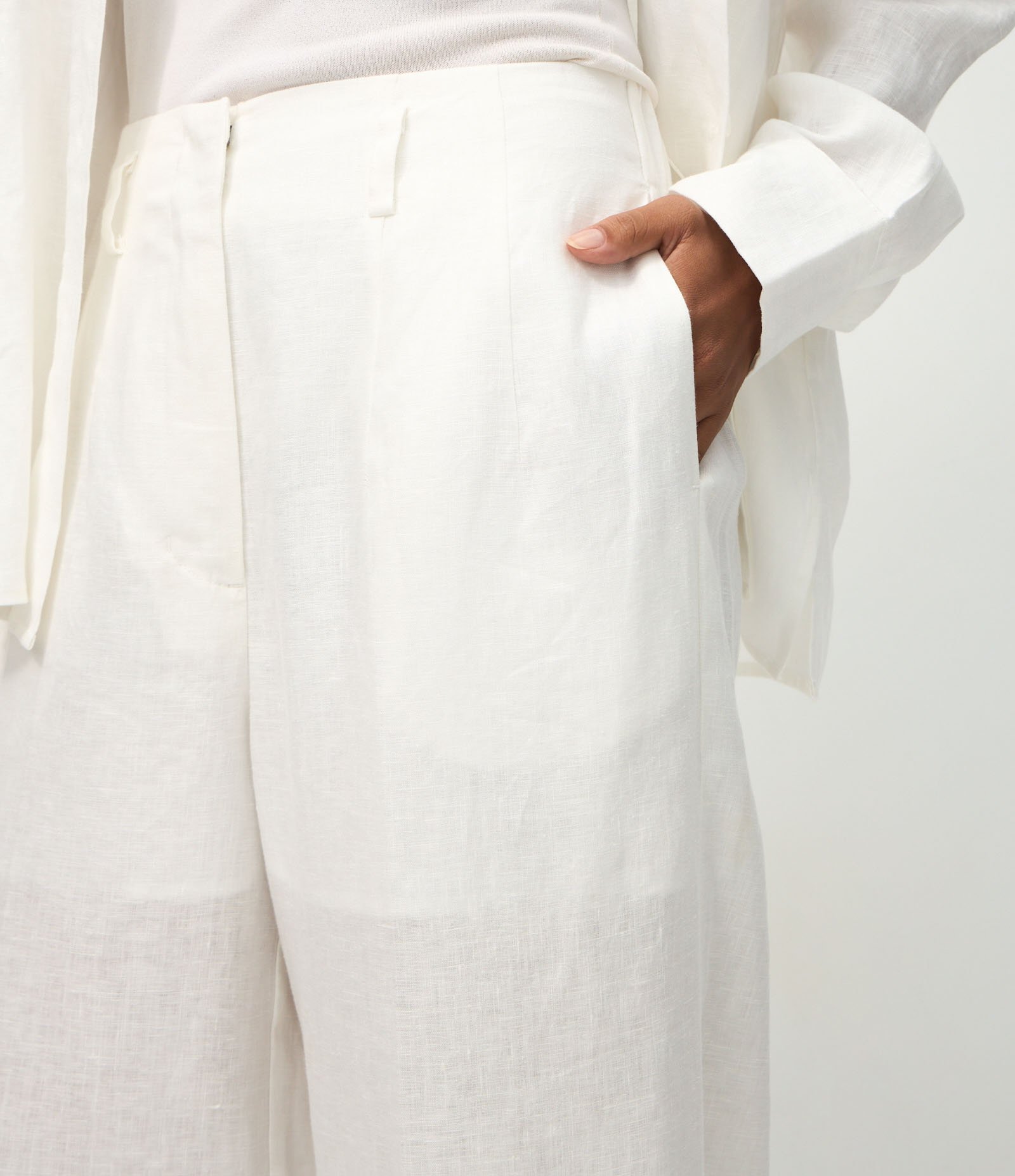 Calça Reta em Linho com Cós Elástico e Bolsos Branco 3