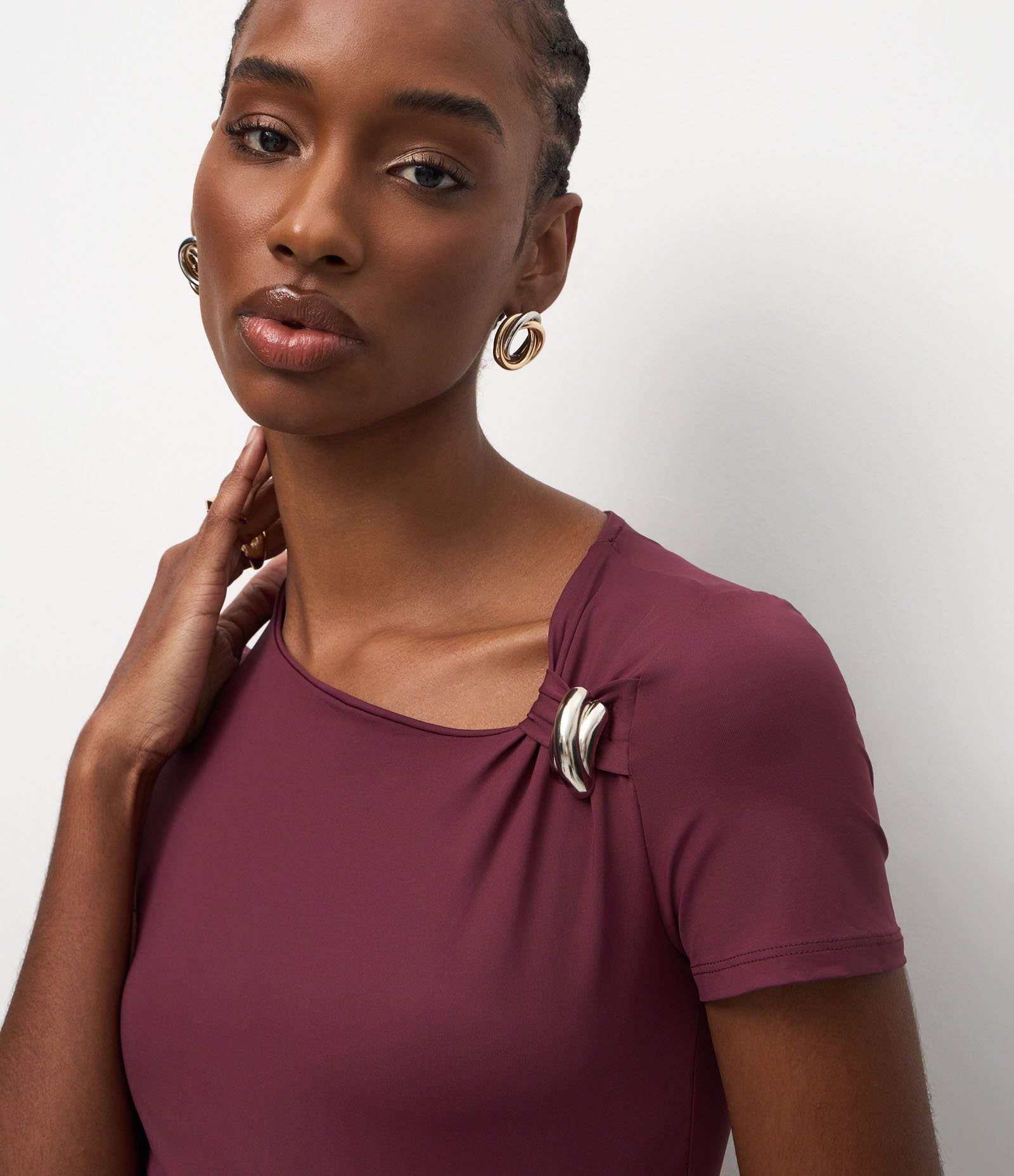 Blusa em Poliamida com Aviamento no Ombro Roxo 3