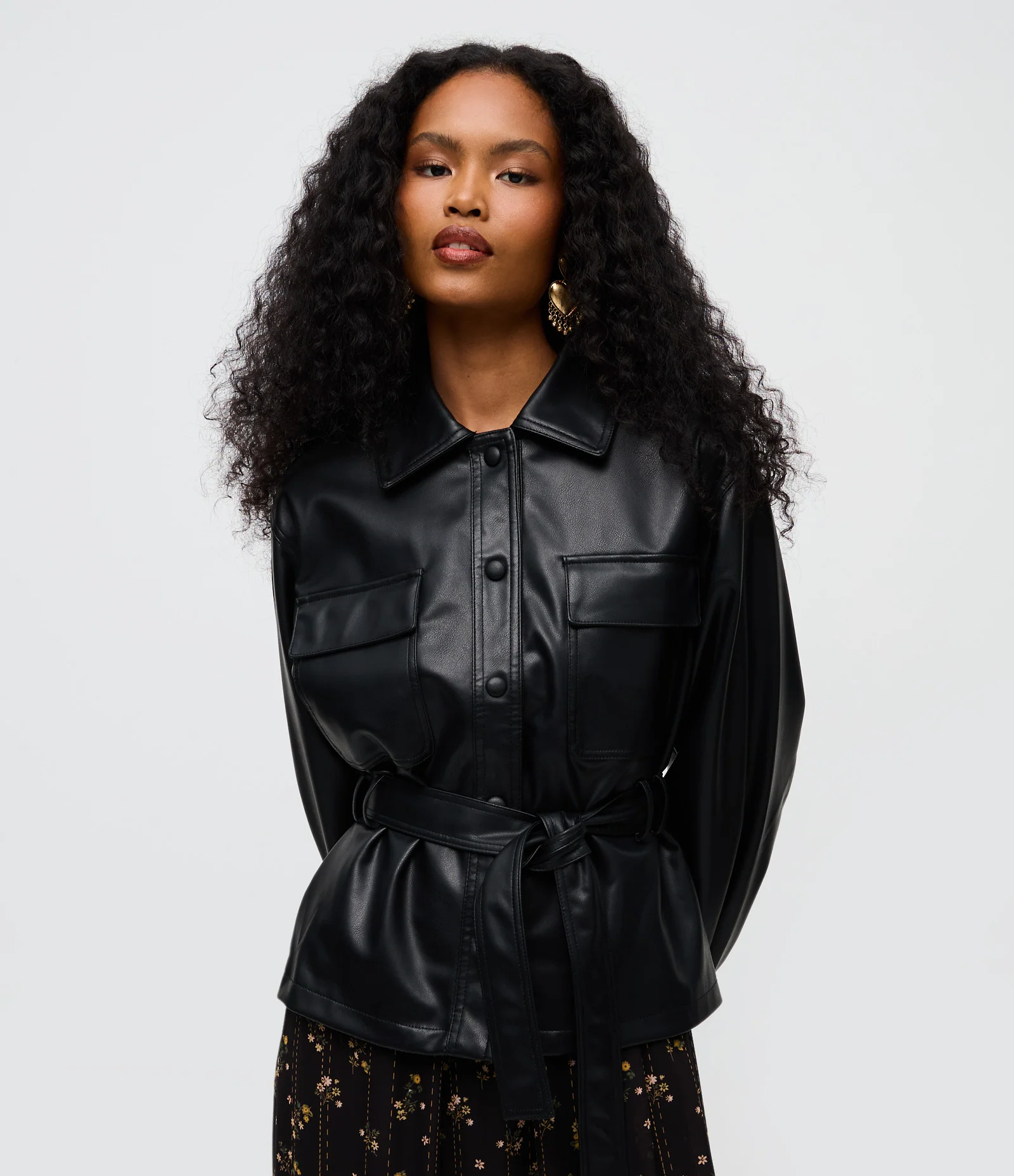 Jaqueta PU Balloon com Cinto e Gola Polo Preto 2