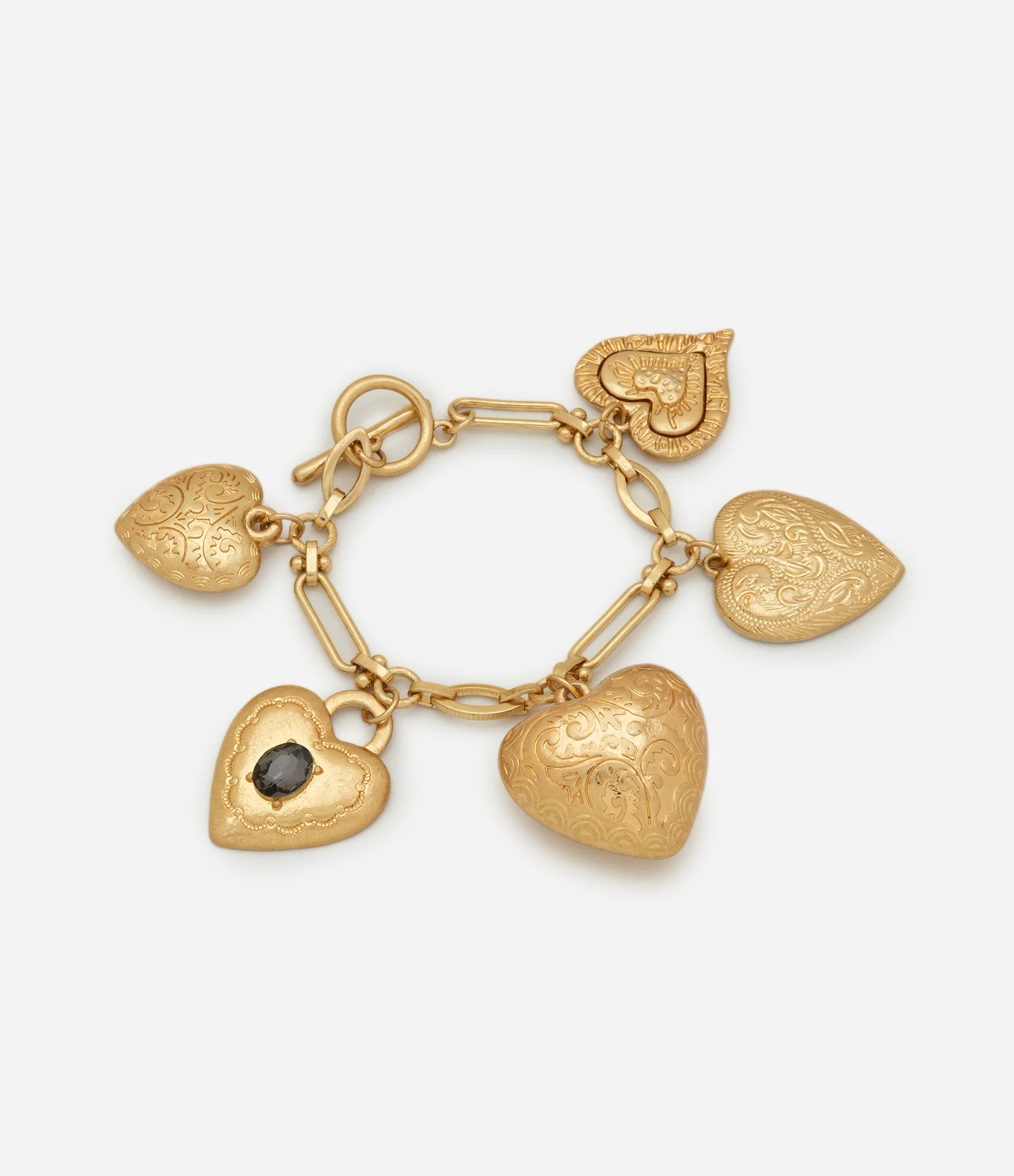 Pulseira Berloque com Elos e Pingentes de Coração Dourado 1