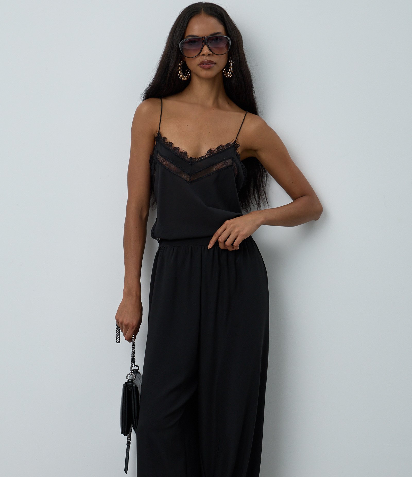 Calça Aladim em Crepe com Cós Elástico Preto 3