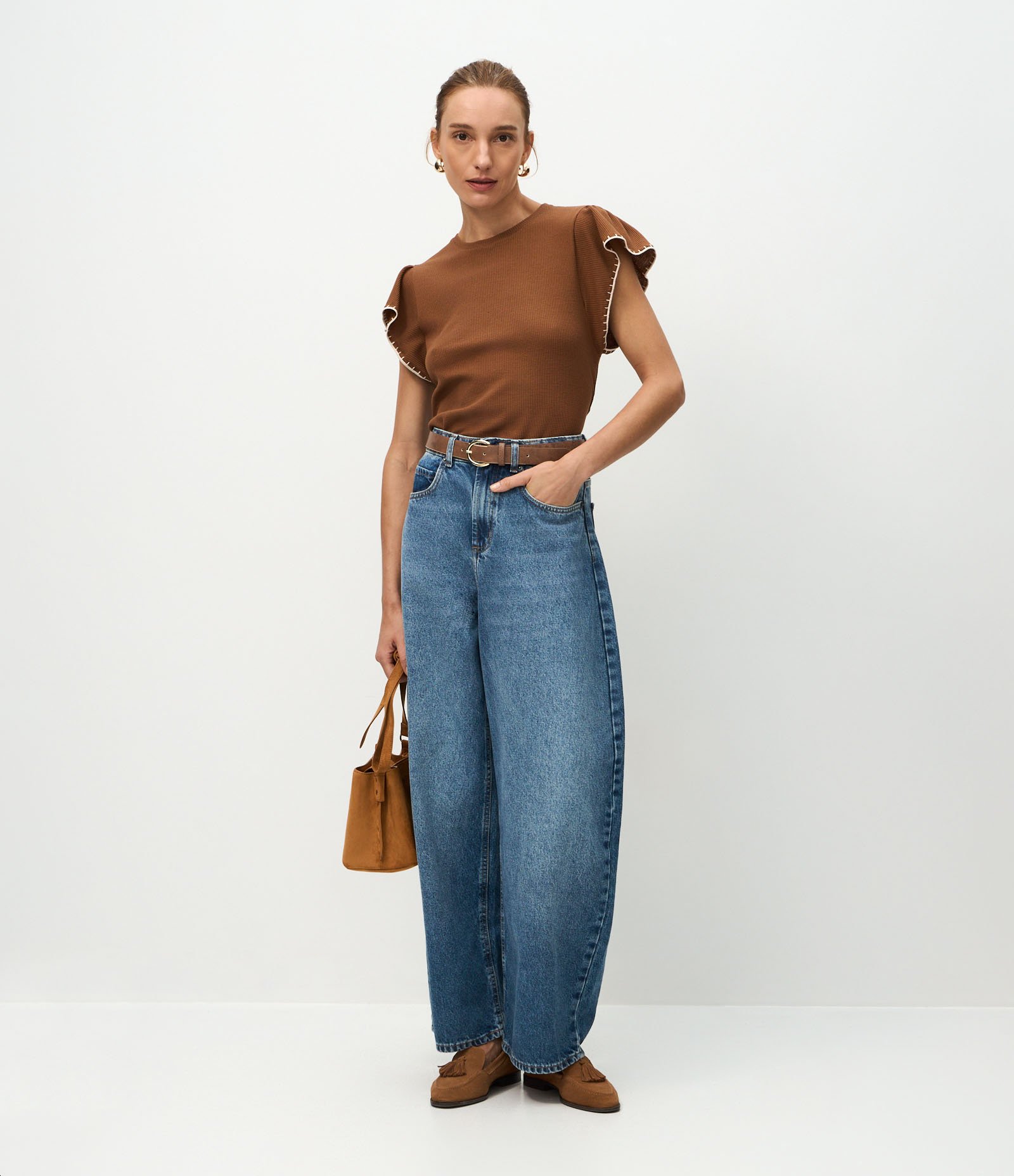 Blusa Manga Curta Texturizada com Bordado nas Mangas Marrom 3