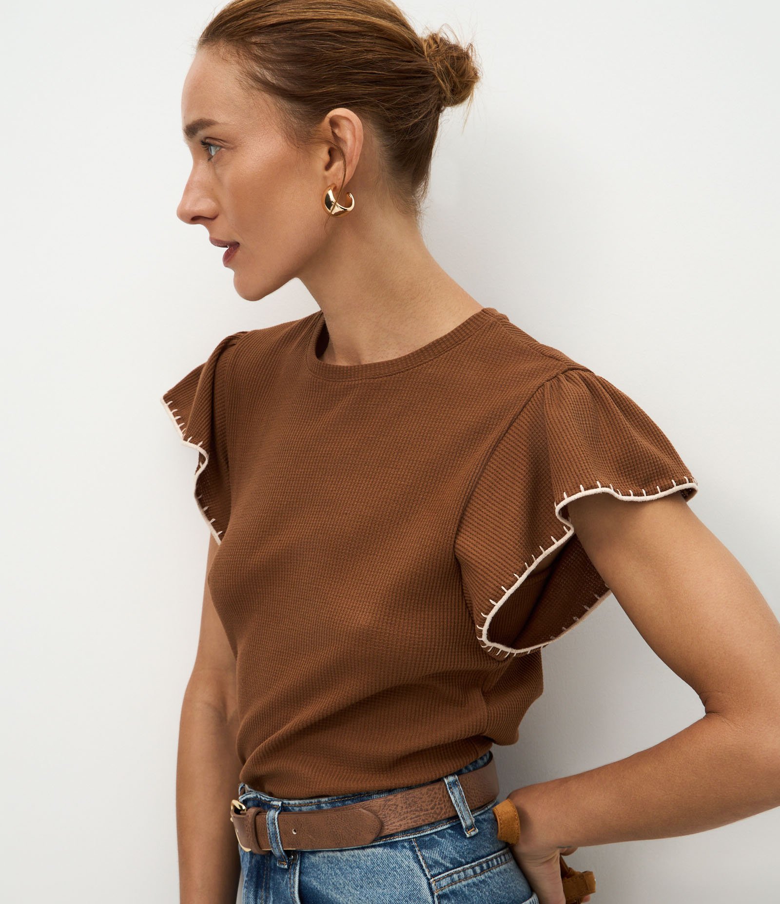 Blusa Manga Curta Texturizada com Bordado nas Mangas Marrom 4