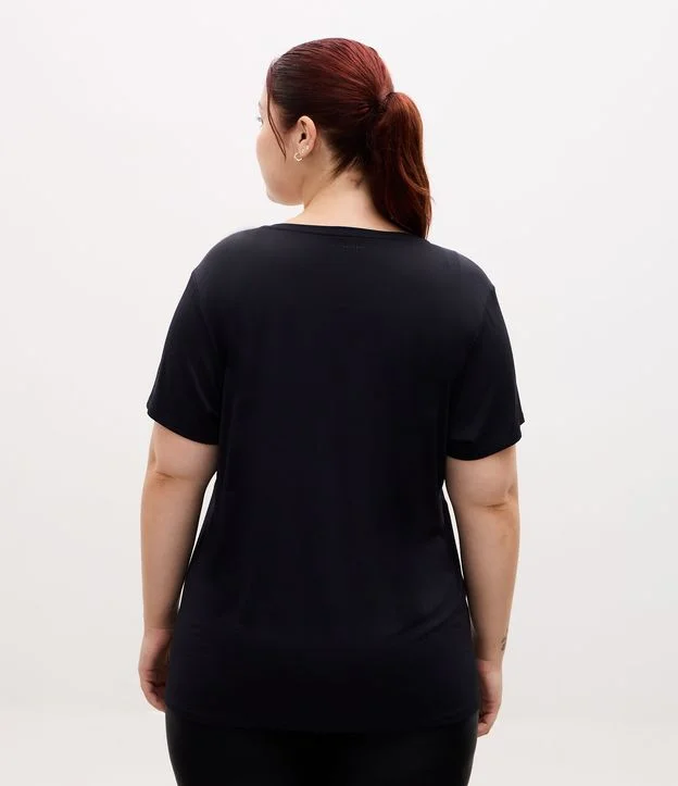 Camiseta Esportiva Regular com Tecnologia Dry e Estampa Lettering