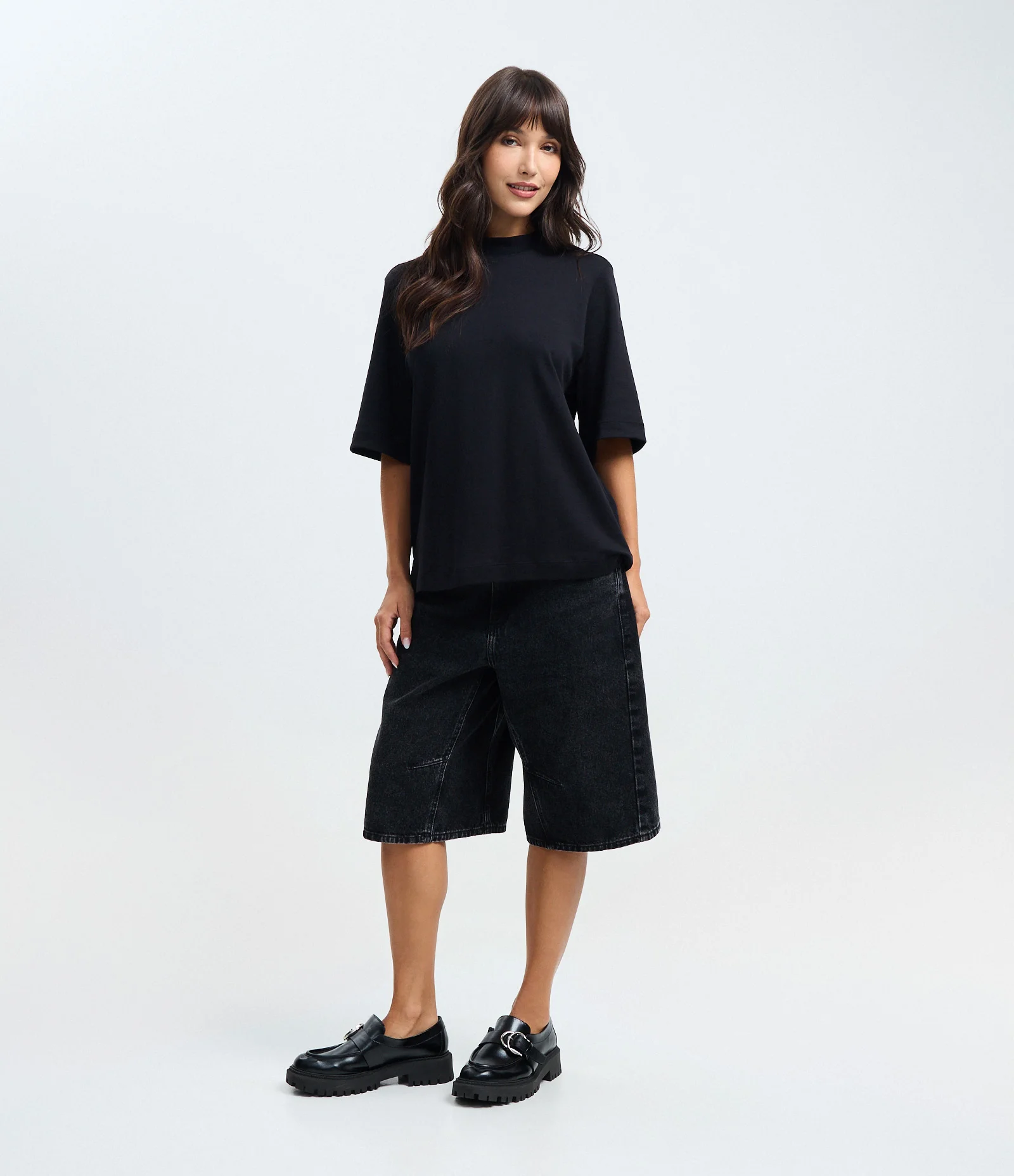 Blusa com Modelagem Alongada e Manga Ampla Preto 2