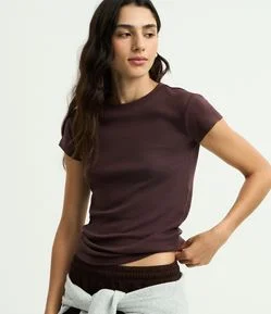 Blusa Básica Ajustada em Algodão com Gola Careca