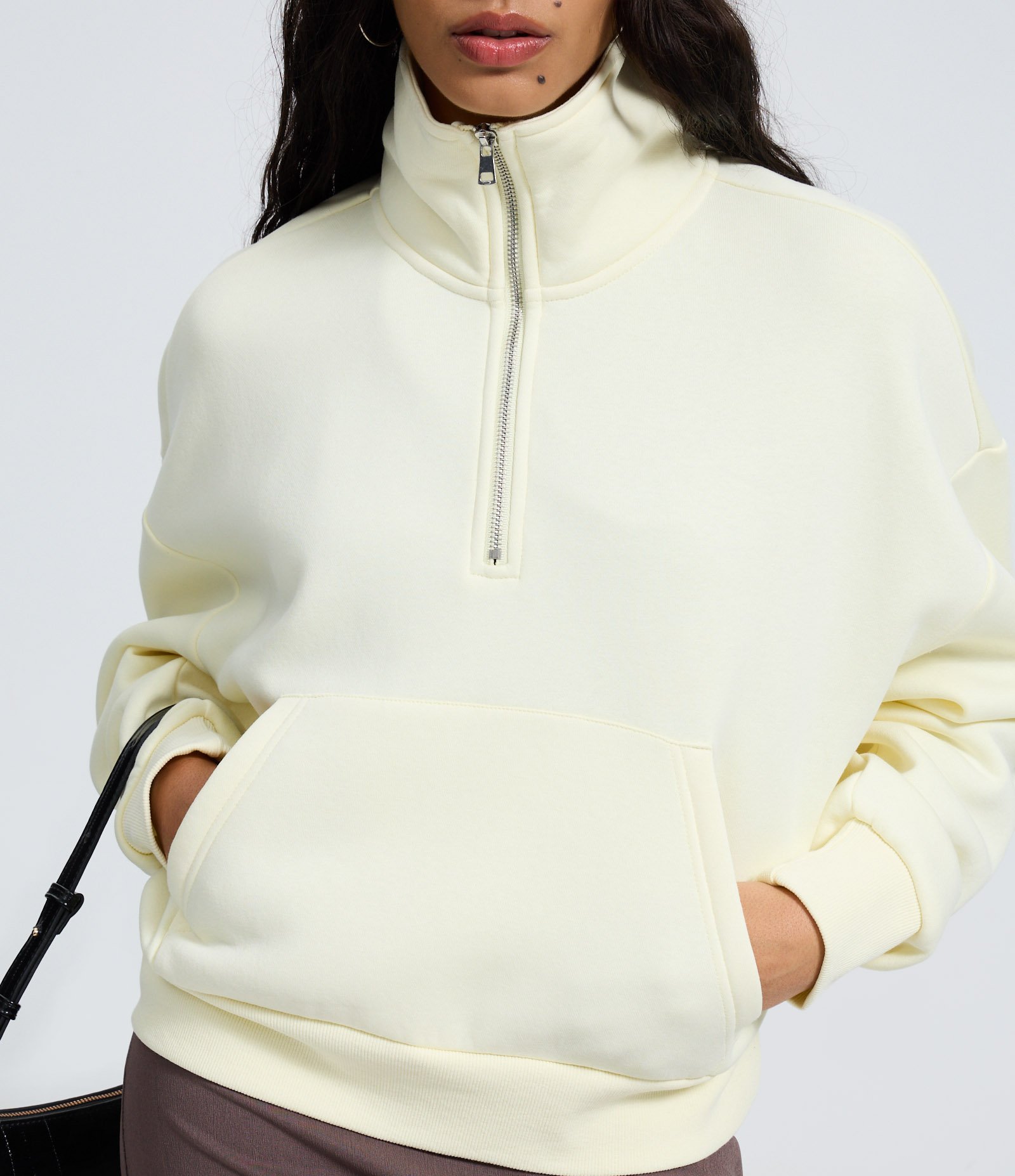 Moletom com Forro Fleece e Zíper na Gola Alta Branco 3