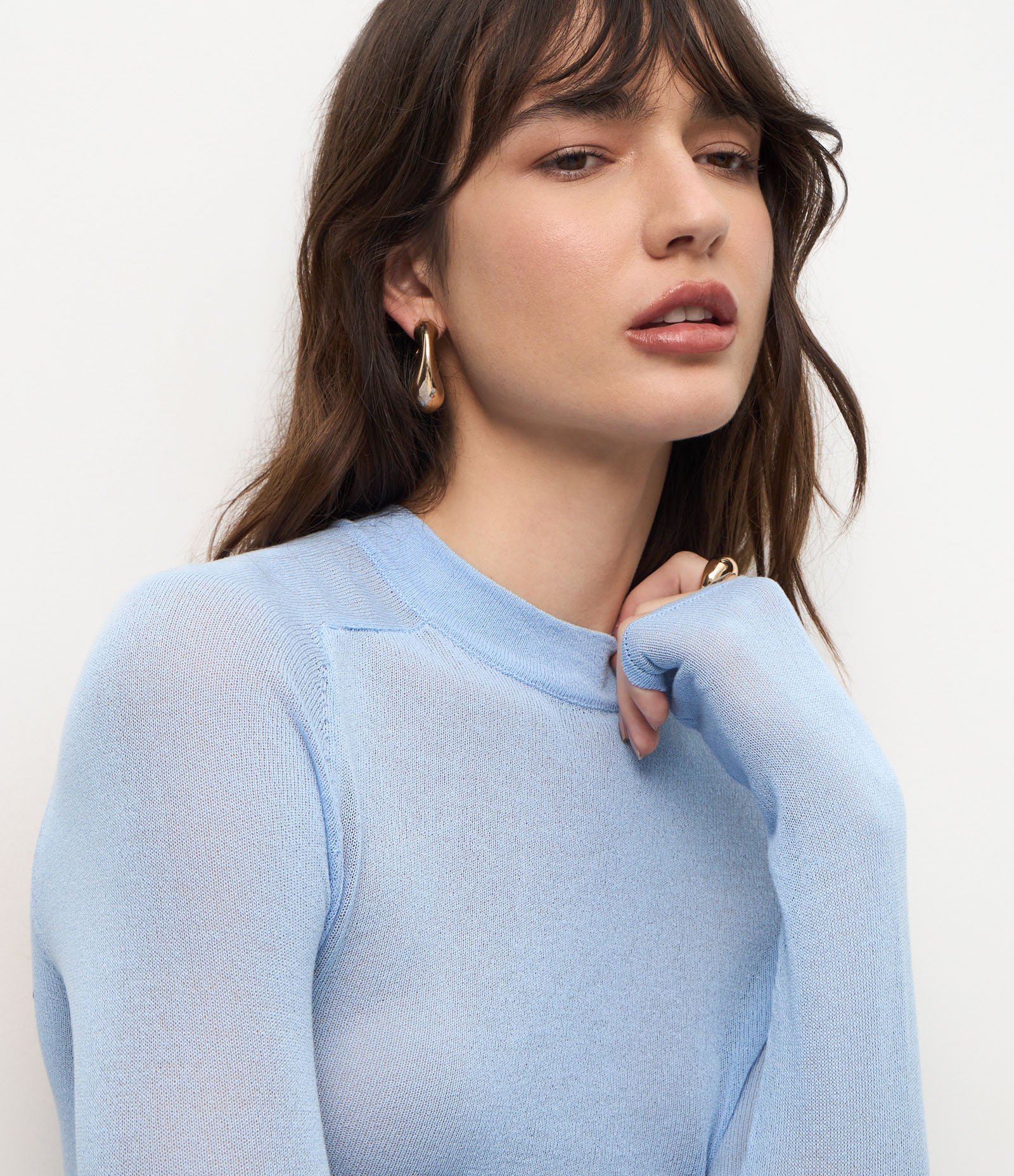 Blusa em Tricô com Golinha Alta e Transparência Azul 4