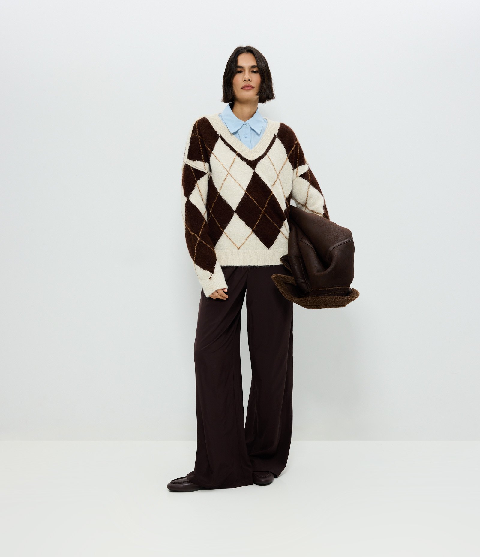 Suéter Regular em Tricô Xadrez Argyle Bege 1