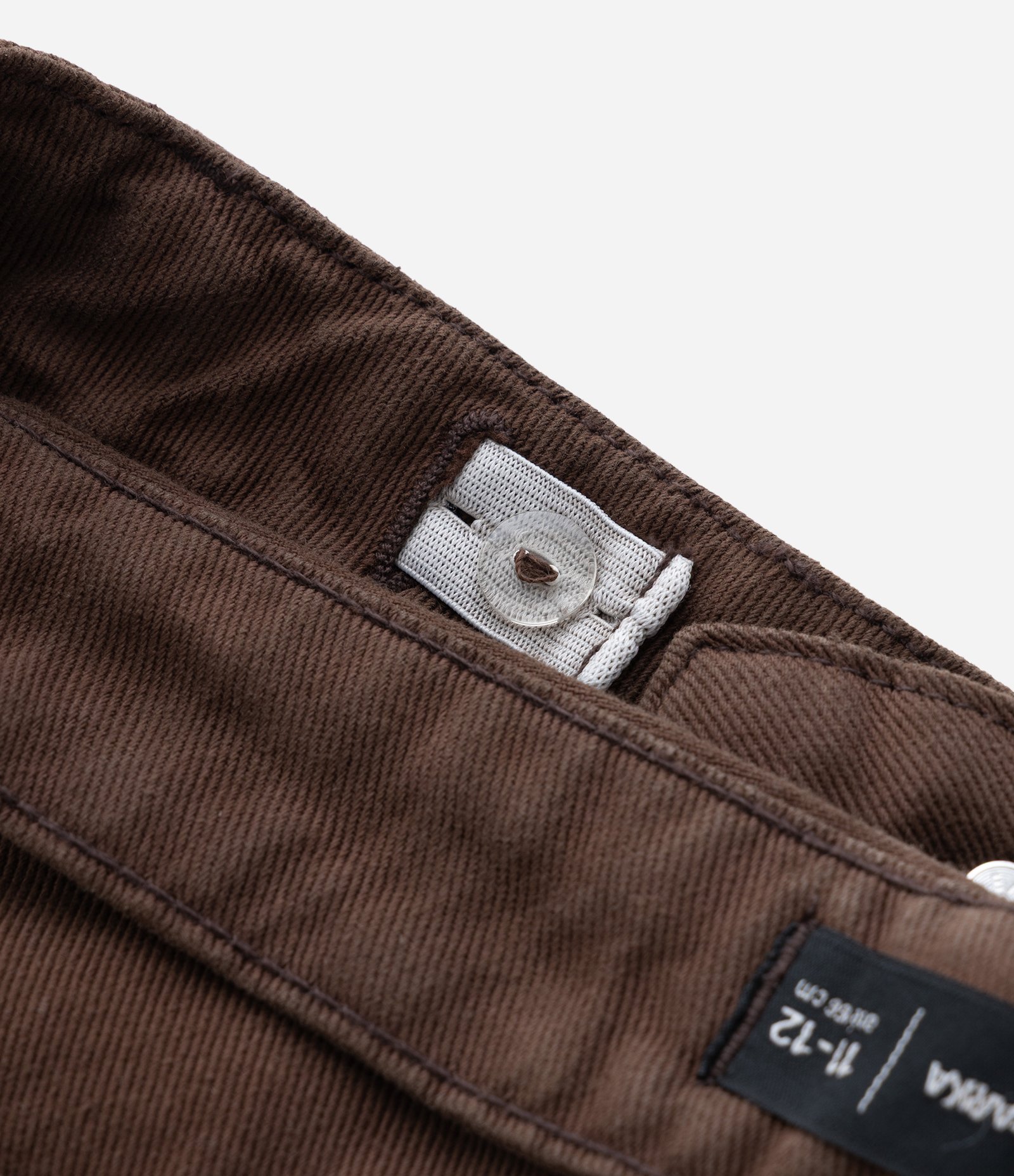 Bermuda Infantil Baggy em Jeans com Bolsos Cargo – Tam 5 a 14 Anos Marrom Escuro 5