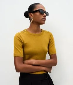 Blusa Regular em Tricô com Botões Delicados nos Ombros
