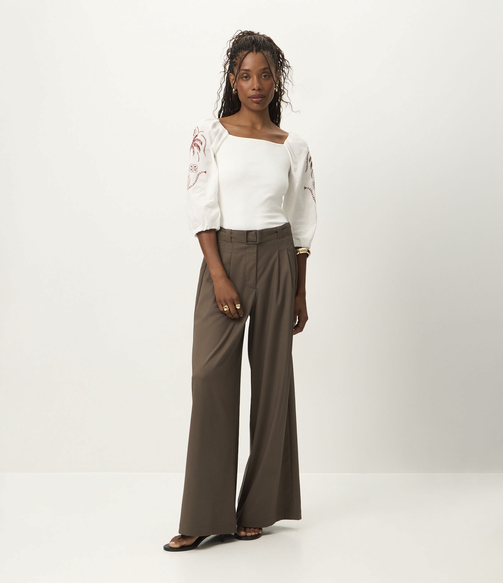 Blusa em Ribana com Manga 3/4 e Estampa Bordada Branco 3