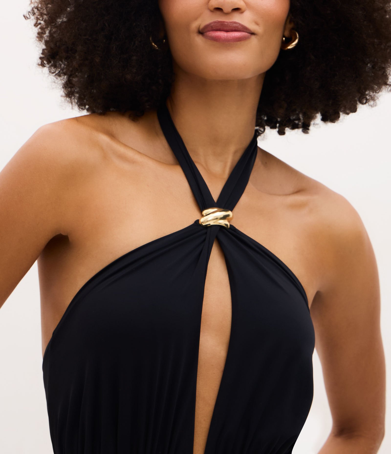 Maiô Gola Halter em Microfibra com Aviamento e Decote nas Costas Preto 3