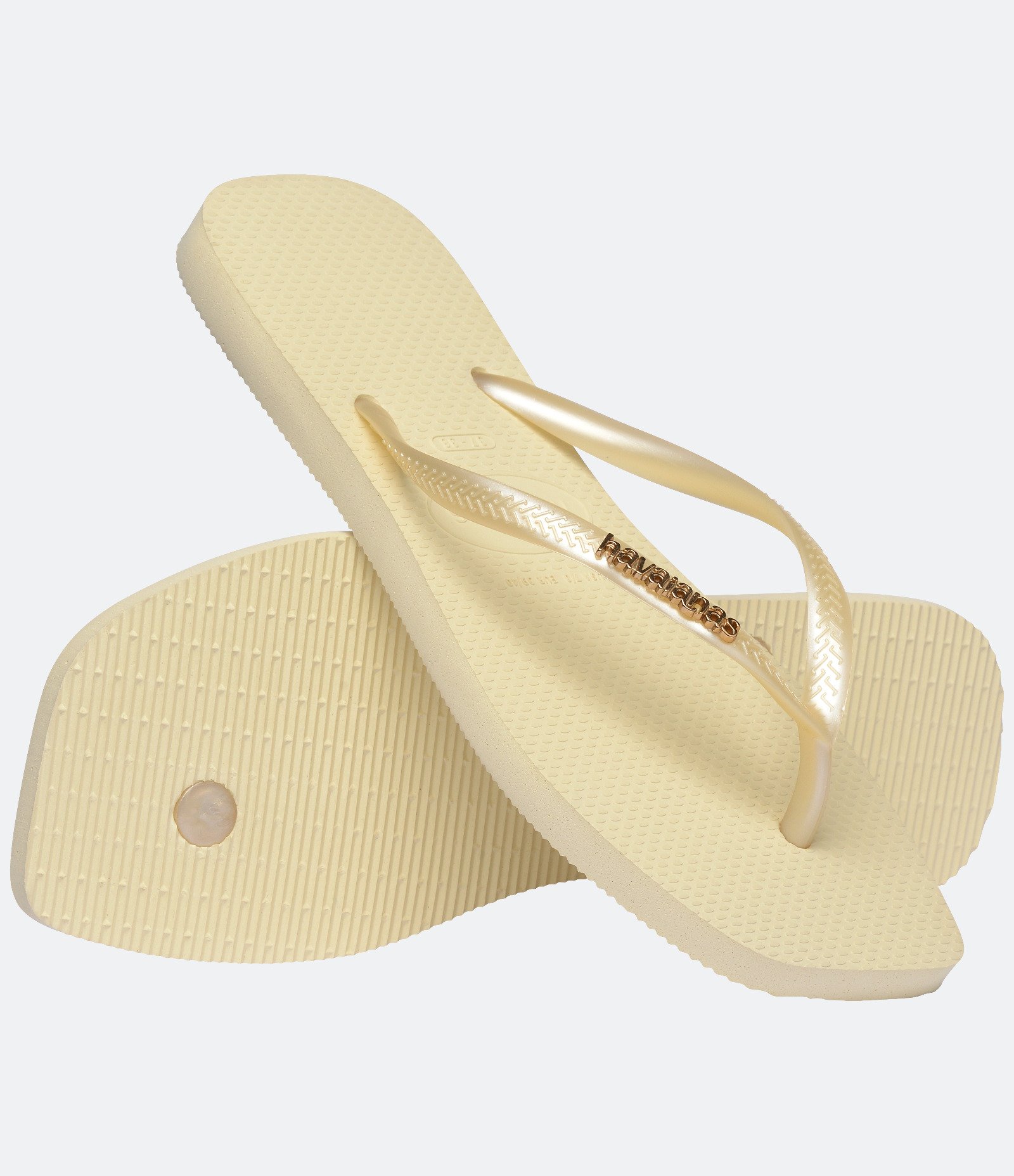 Chinelo Havaianas Slim Square em Bico Quadrado e Tiras Brilhosas Amarelo 4