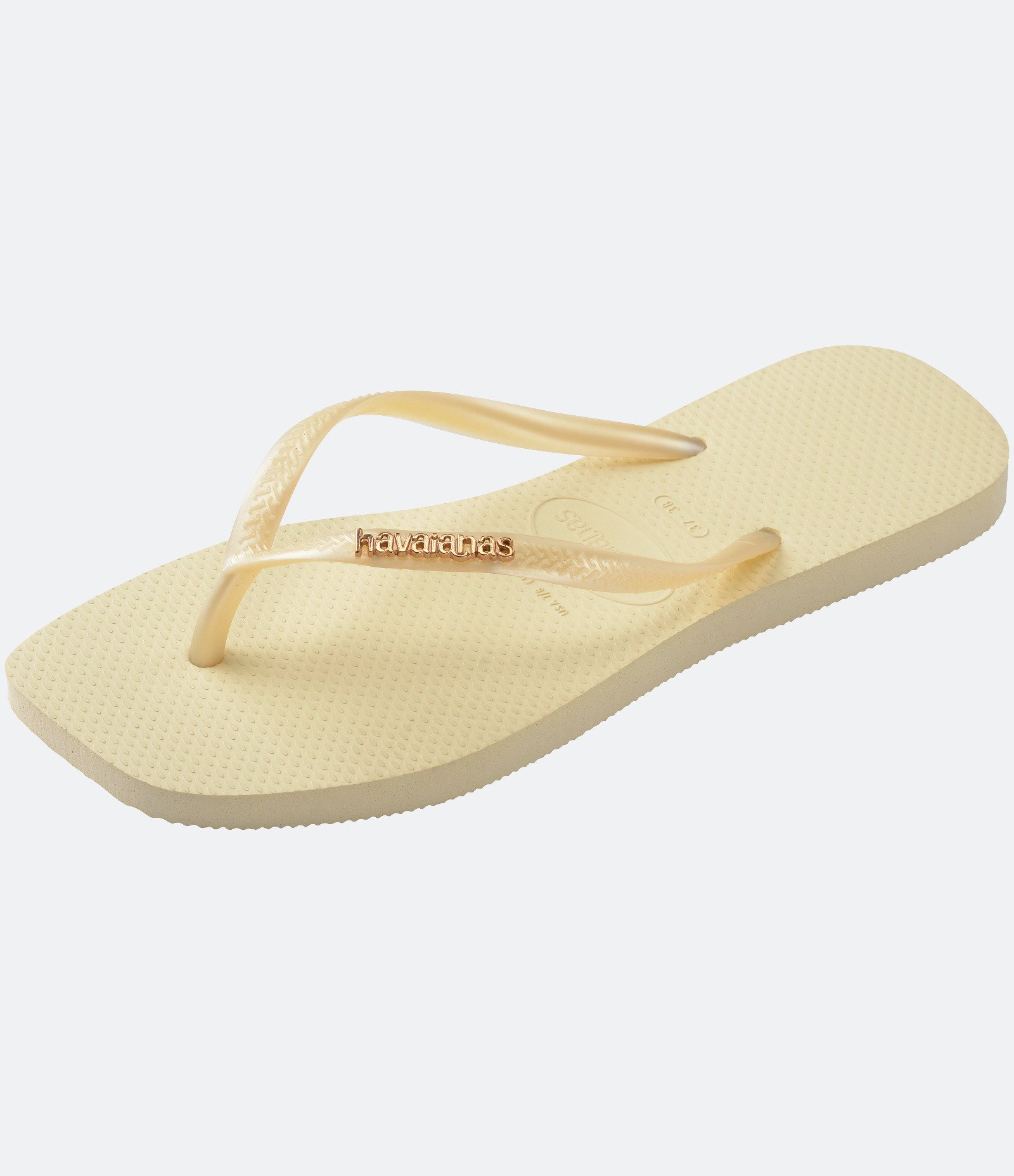 Chinelo Havaianas Slim Square em Bico Quadrado e Tiras Brilhosas Amarelo 6