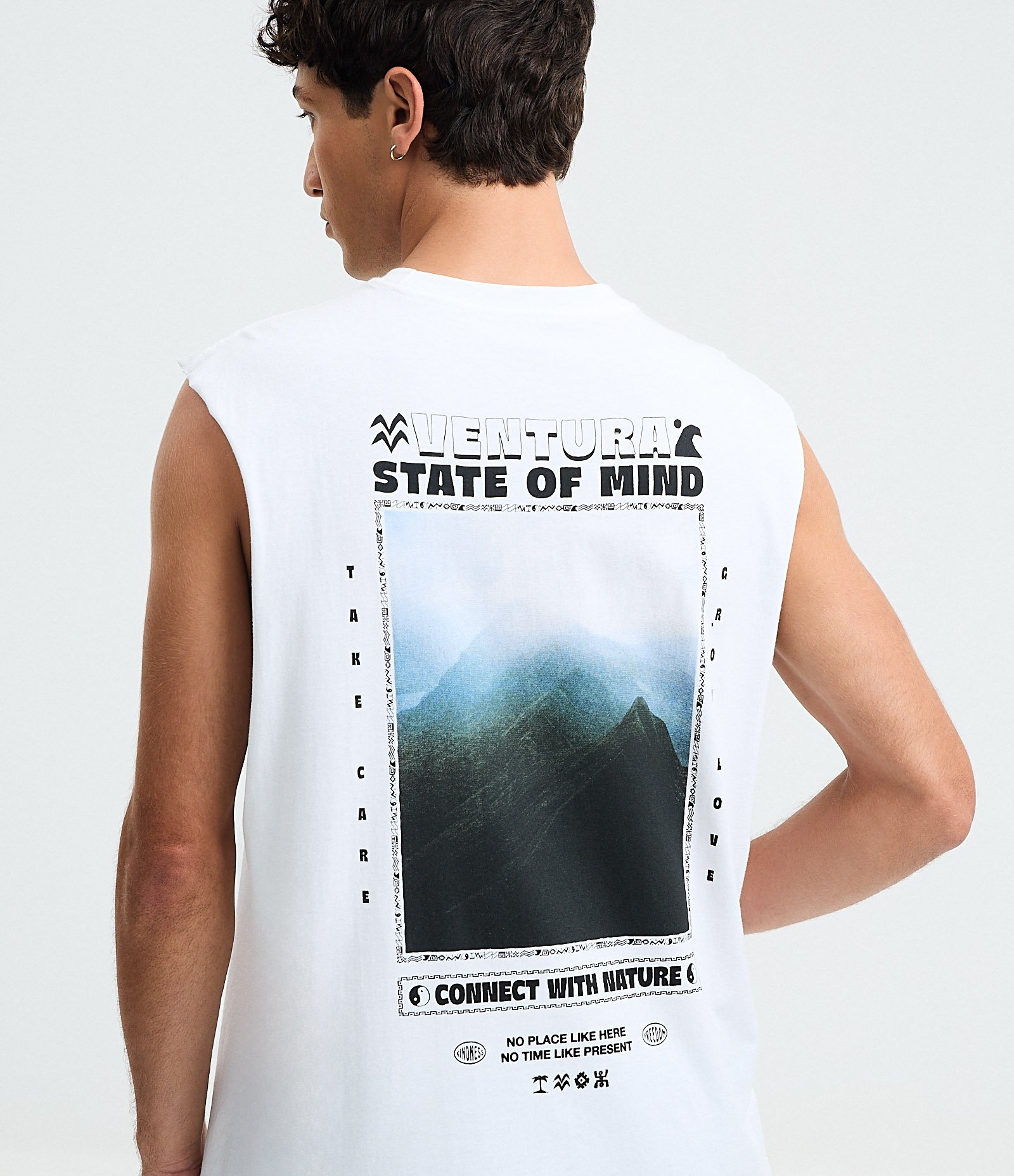 Regata Comfort com Estampa Photoprint Ventura State of Mind Branco 3