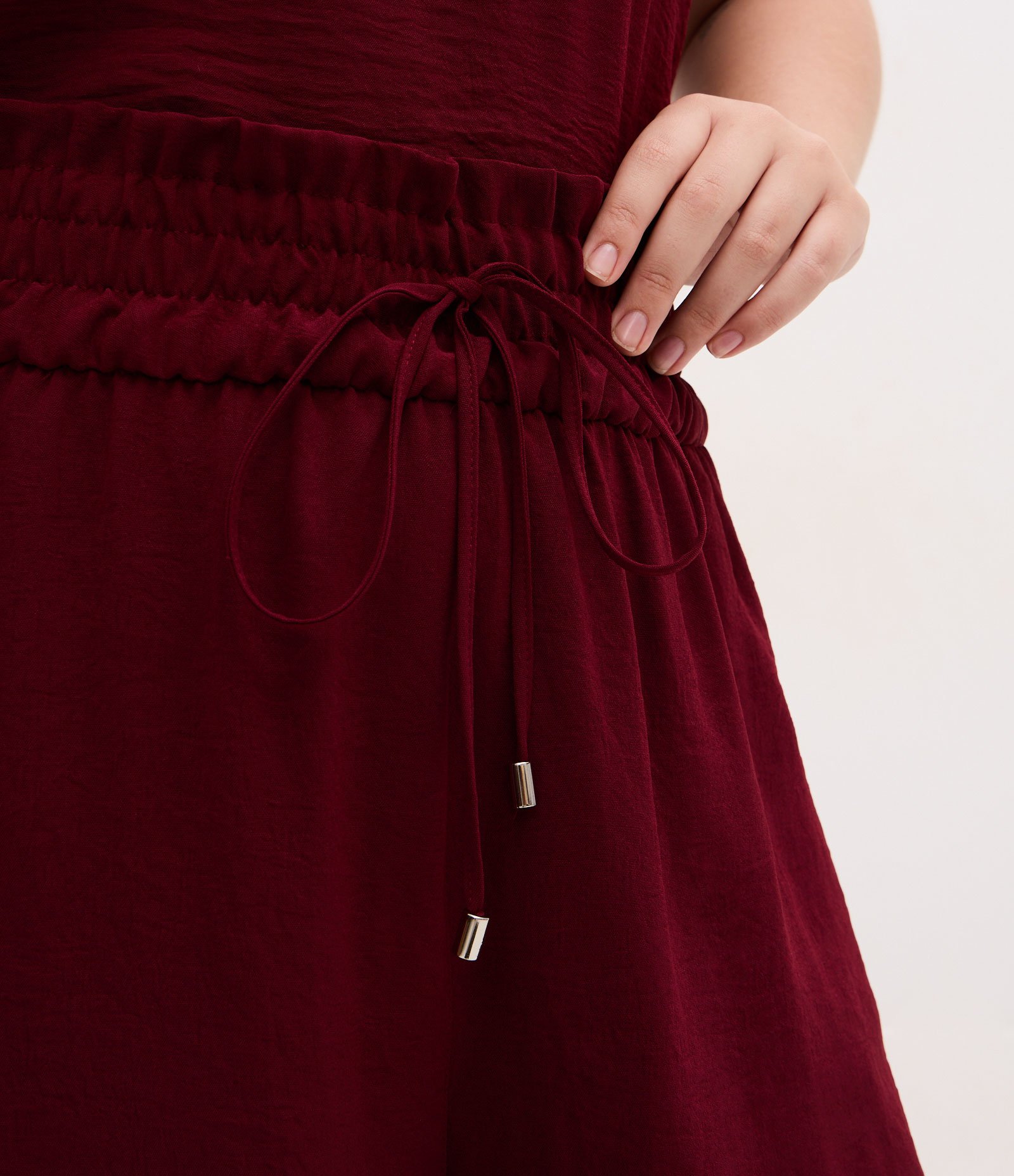 Short Curto em Crepe com Cós Elástico Curve & Plus Size Bordô 3