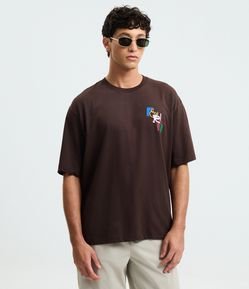 Camiseta Boxy com Manga Curta e Lettering Fervo Rio