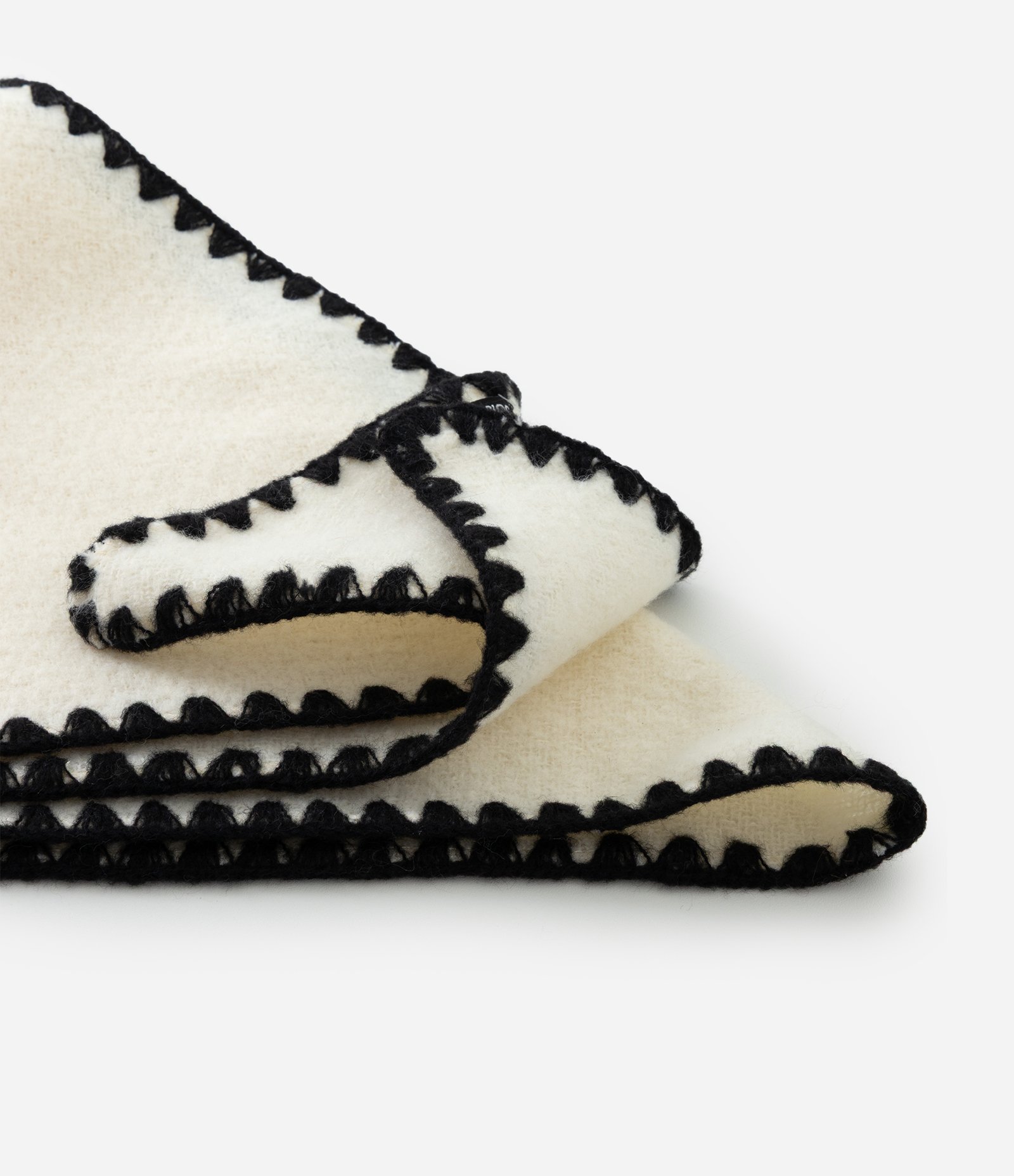 Cachecol Tricô Lisa com Pesponto Contrastante Bege 5