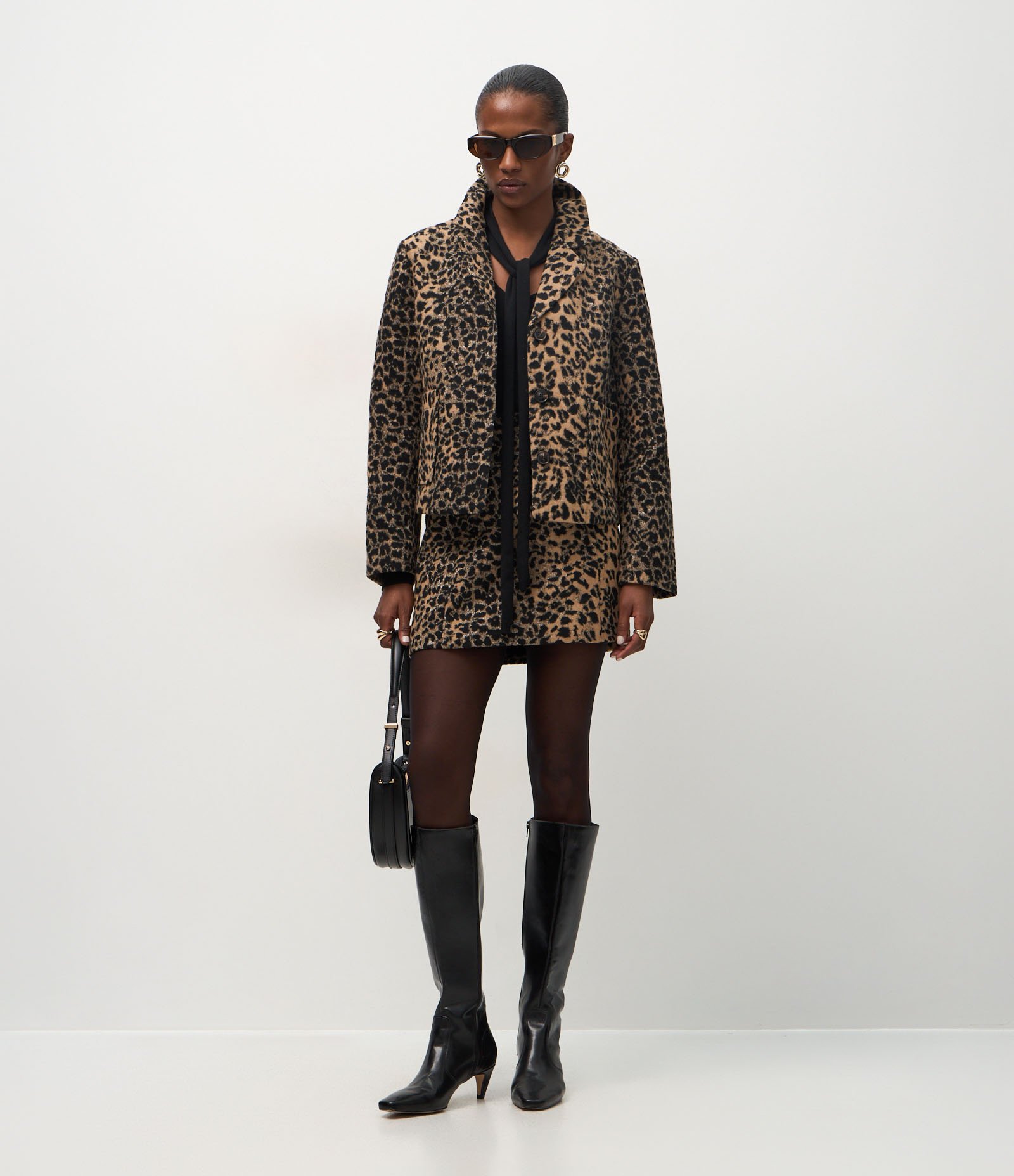 Blazer Leve Animal Print com Abotoamento Frontal Animal Print 2