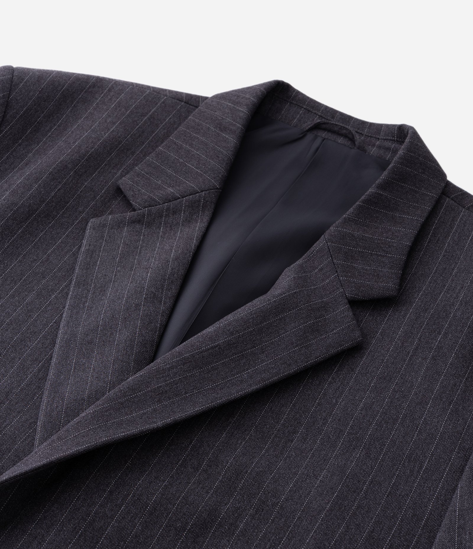 Blazer Boxy  em Viscose Alfaiatado Risca de Giz Cinza 12