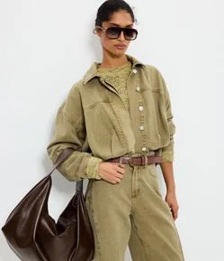Jaqueta Bomber em Jeans com Pregas e Gola Polo
