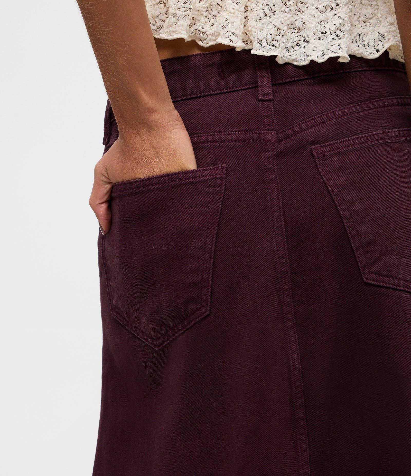 Saia Midi em Sarja com Cintura Média e Recorte Assimétrico Fig 4