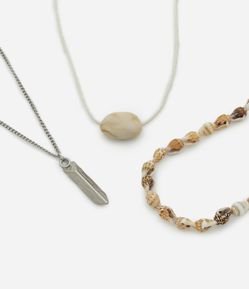 Conjunto de Colares em Metal com Conchas e Pingente de Pedra