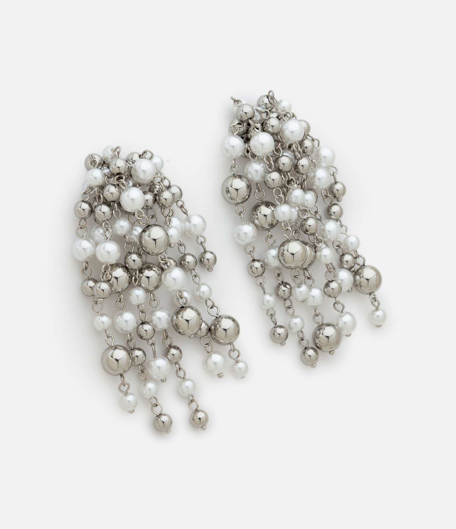 Maxi Brinco Volumoso com Aplicação de Pérolas e Esferas Prata 2