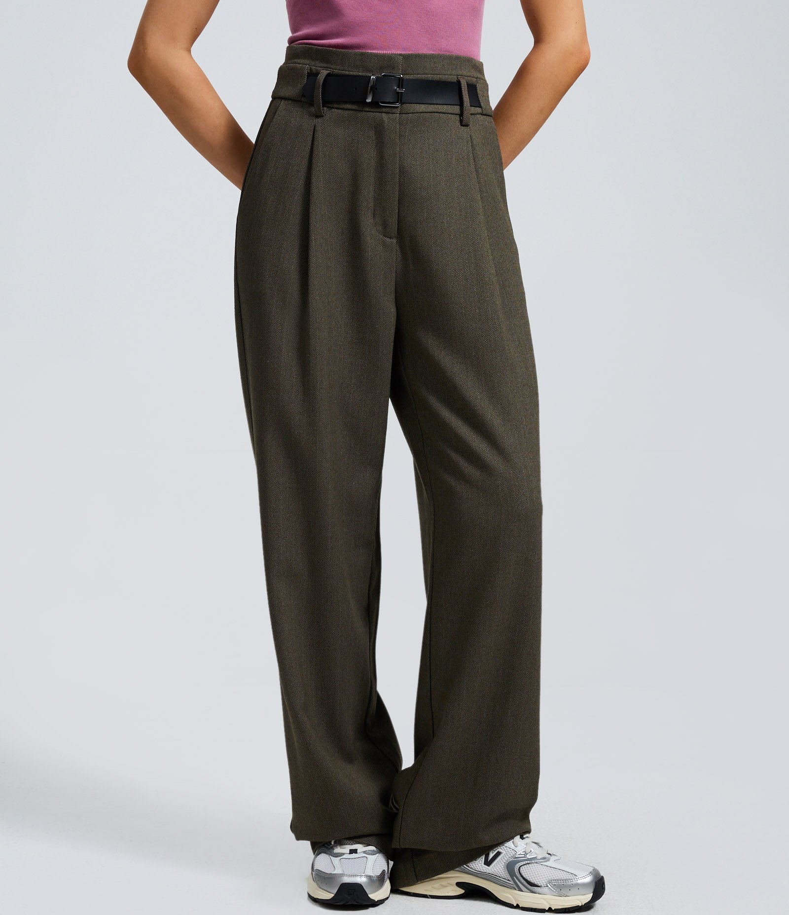 Calça Reta Texturizada com Cinto Verde 2