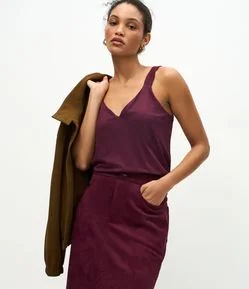Blusa Feminina Suede Sem Manga com Decote V