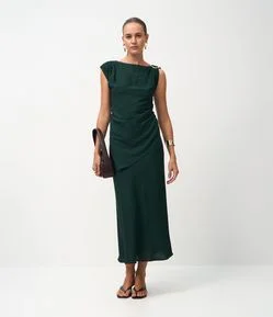 Blusa em Crepe com Aviamento no Ombro e Barra Assimétrica