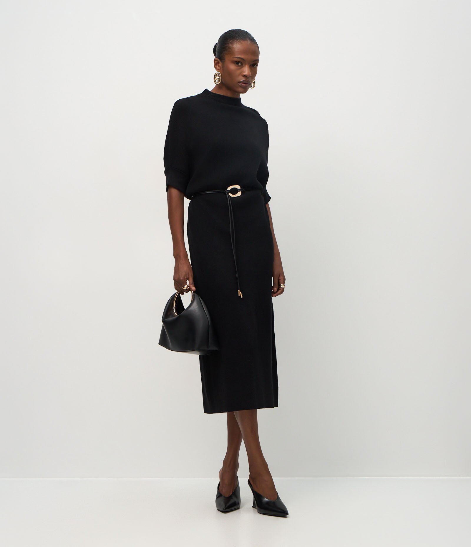 Vestido Midi em Tricô com Gola Alta e Cinto Preto 3