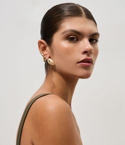 Brincos Ear Cuff em Metal com Design de Tulipa