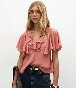 Blusa em Crepe com Mangas Curtas Estilo Borboleta