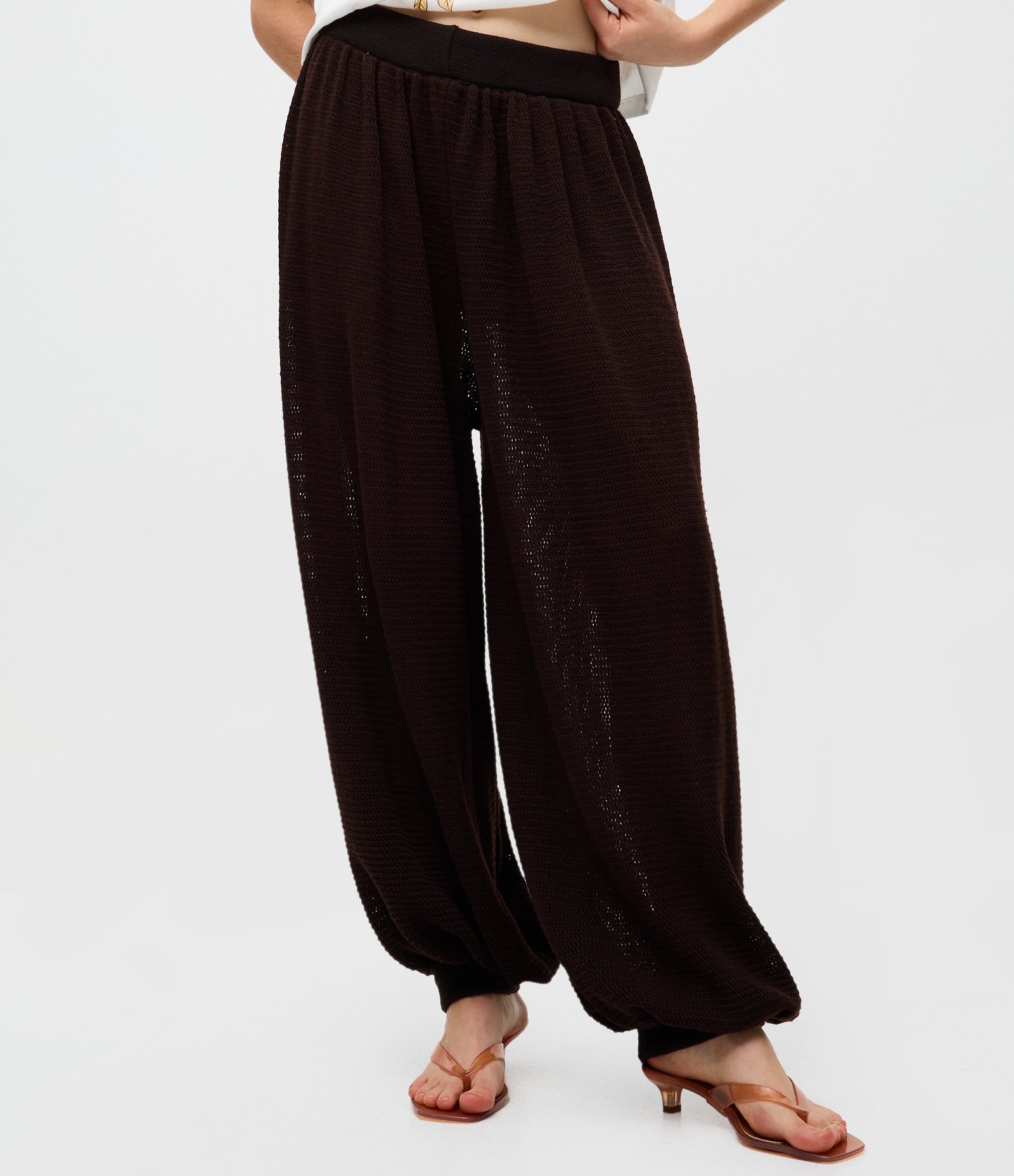 Calça Aladim em Tricô Marrom 3