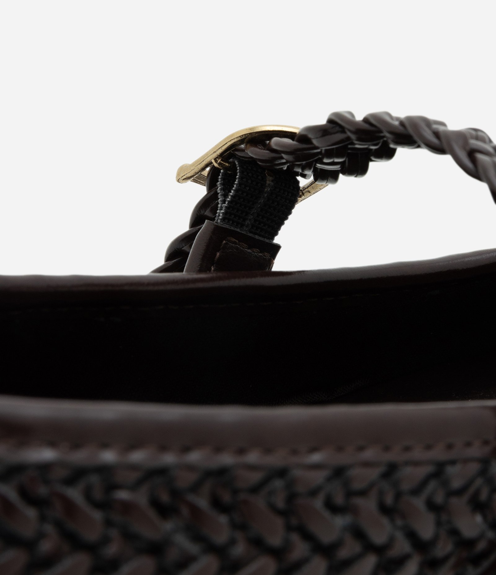 Sapatilha Metalizada com Textura Tramada e Tira com Fivela Marrom 3