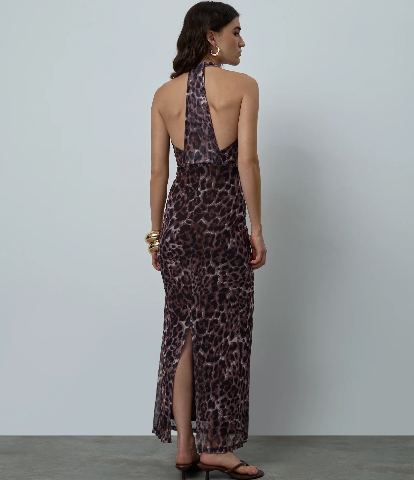 Vestido Midi em Tule Animal Print com Decote Profundo Marrom 3