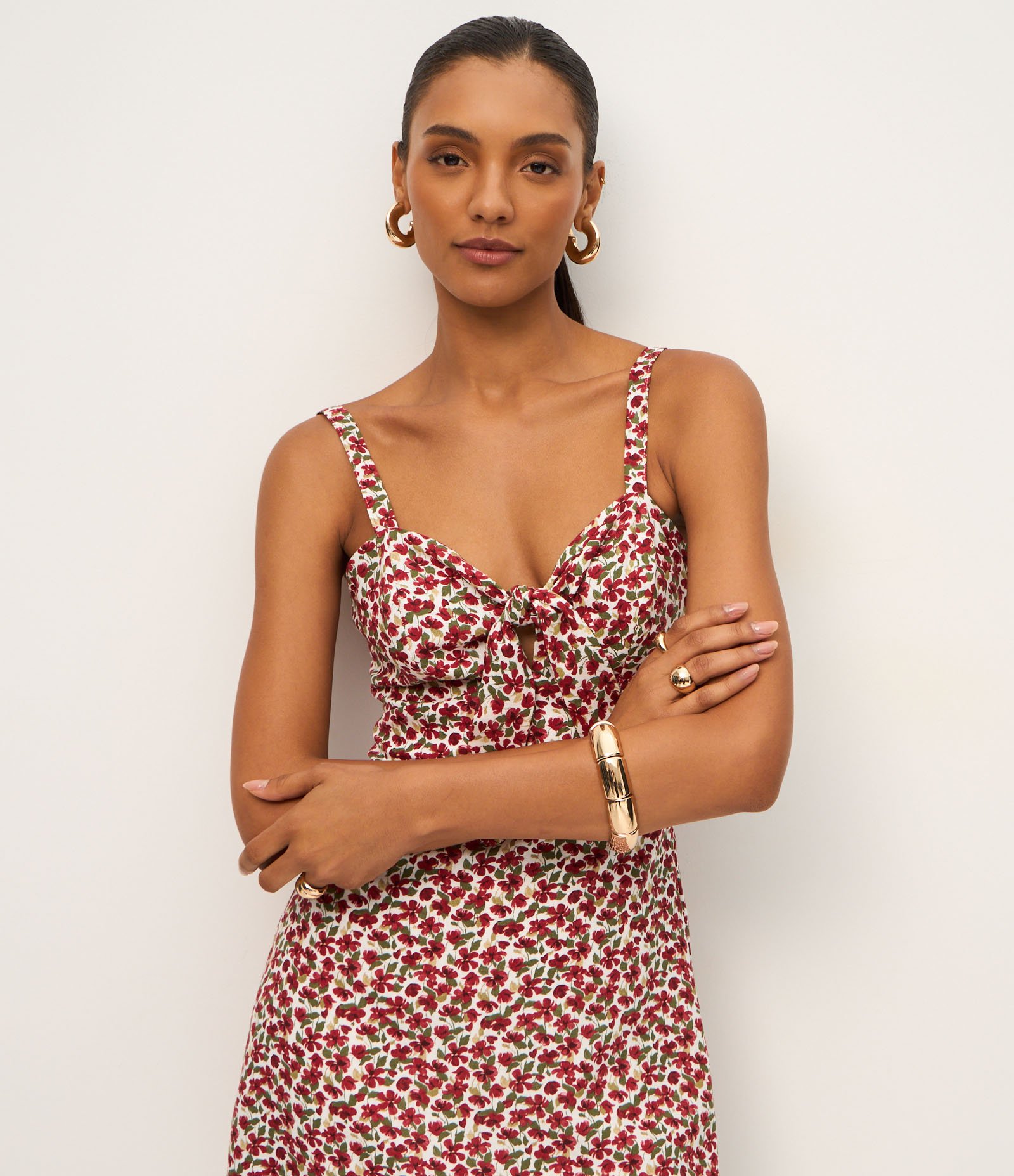 Macacão com Nó Frontal e Estampa Floral Vermelho 4