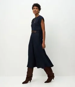 Saia Midi Fluida em Crepe com Cinto Regulável