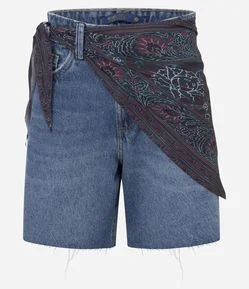 Bermuda Jeans Midi com Cintura Média e Lenço