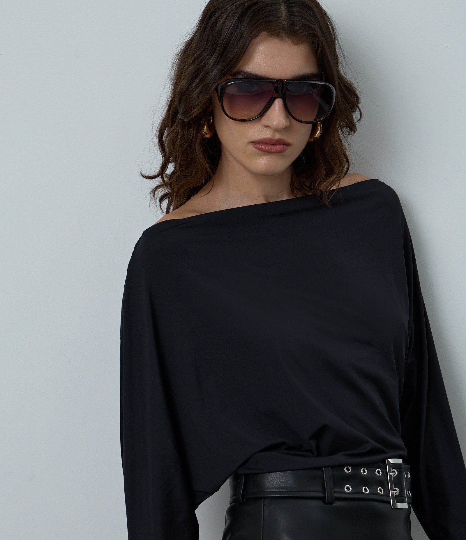 Blusa com Manga Morcego em Microfibra Preto 4