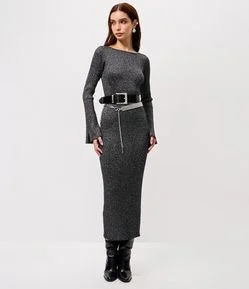 Vestido Midi Canelado com Abertura nas Costas e Efeito Metálico